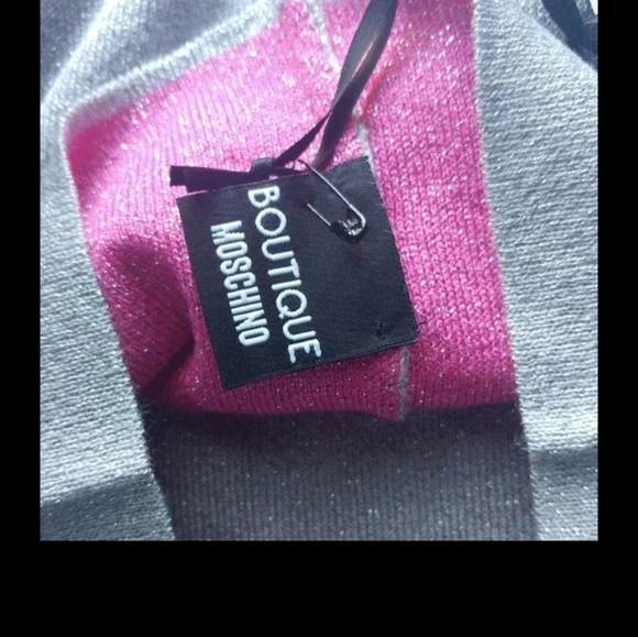 Moschino beanie..FIRM - Picture 6 of 6